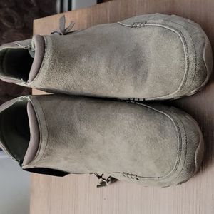 Skechers Taupe color Bootie